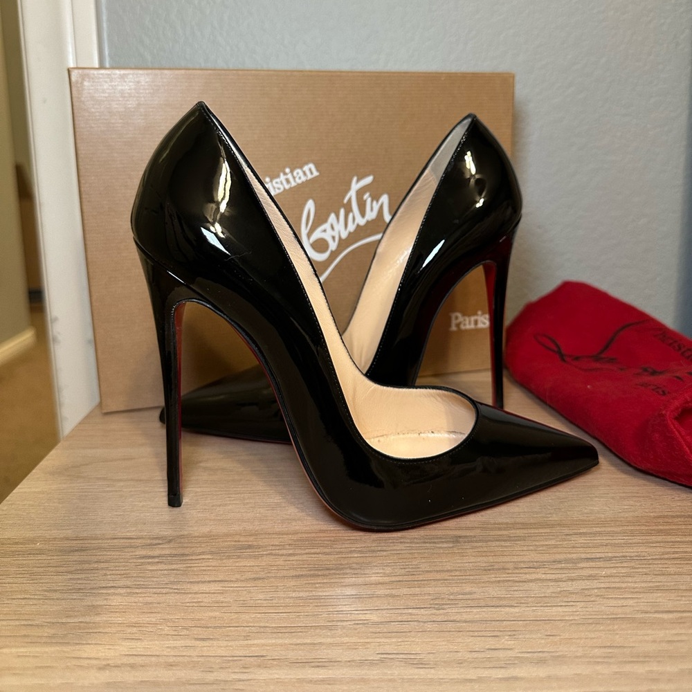 Christian Louboutin So Kate Size 39